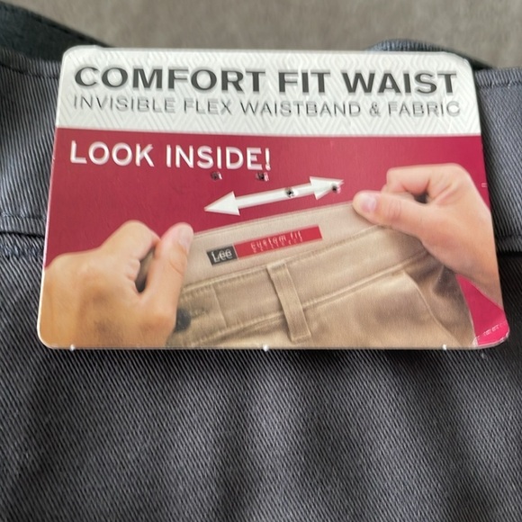 Lee Custom Fit Relaxed Fit Flat Front Pant - Picture 6 of 9